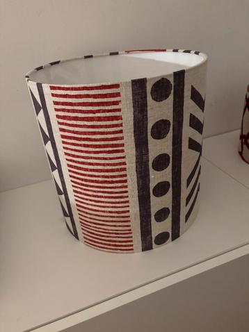Unieke lampenkap (beige - rood - zwart) 
