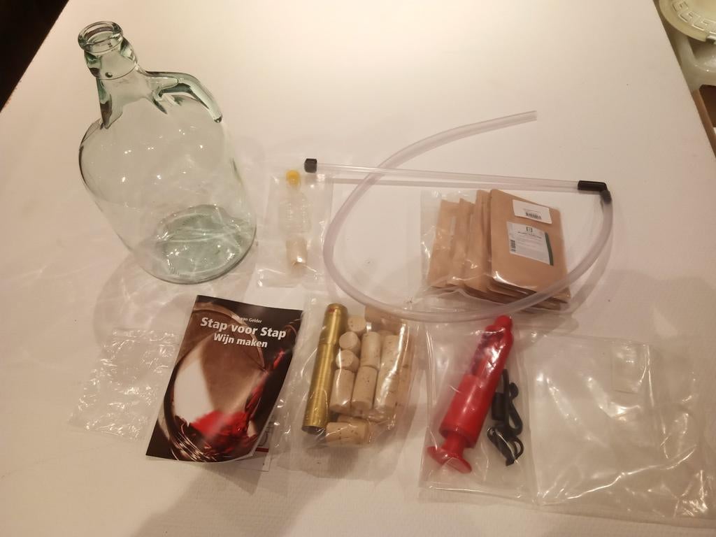 Wijn maken starterspakket, Hobby en Vrije tijd, Overige Hobby en Vrije tijd, Ophalen, Zo goed als nieuw