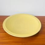 Grote gele keramiek schaal door Mobach Utrecht gemerkt, Ophalen of Verzenden