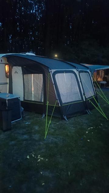 Voor tent  beschikbaar voor biedingen