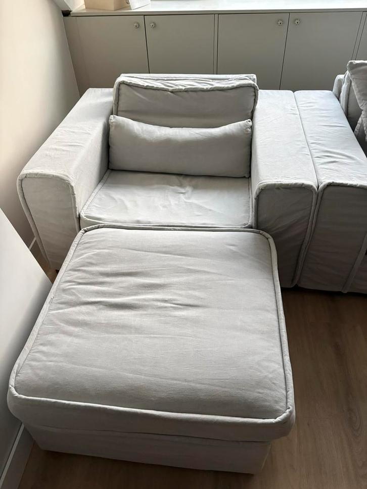 Gratis af te halen: 2x loveseat en hocker, Huis en Inrichting, Banken | Sofa's en Chaises Longues, Zo goed als nieuw, Tweepersoons