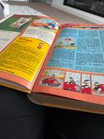 Donald Duck weekbladen 1982 - Ingebonden, Boeken, Gelezen, Ophalen of Verzenden, Walt Disney  Donald duck, Meerdere stripboeken