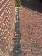 €125 Partij basalt kinderkoppen 10x10cm ca 25m2, Tuin en Terras, Tegels en Klinkers, Ophalen, Overige typen, Zo goed als nieuw