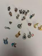 Diverse bedels, Pandora, Gebruikt, Verzenden, Pandora, 4 bedels of meer