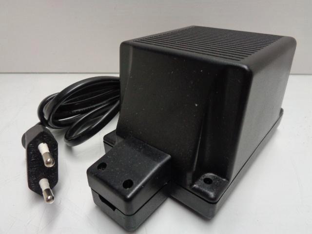 LIMA TRAFO 7098 50VA. (H0), Hobby en Vrije tijd, Modeltreinen | H0, Zo goed als nieuw, Transformator of Voeding, Wisselstroom