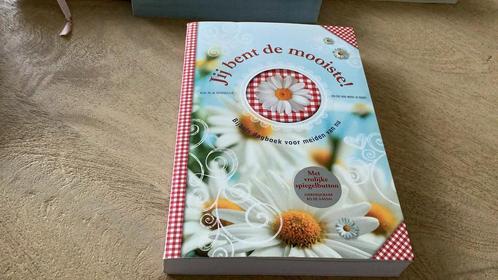 Jij bent de mooiste!, Boeken, Kinderboeken | Jeugd | 13 jaar en ouder, Zo goed als nieuw, Ophalen of Verzenden