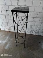 Klein bijzet planten tafeltje van metaal, 45 tot 60 cm, Minder dan 55 cm, Metaal of Aluminium, Vierkant