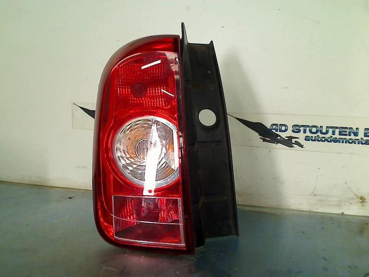 Achterlicht Links Dacia Duster (HS) 2011 285550035R, Auto-onderdelen, Verlichting, Dacia, Gebruikt