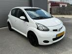 Toyota Aygo 1.0-12V 5drs-airco-leer, Voorwielaandrijving, Gebruikt, 4 stoelen, Origineel Nederlands