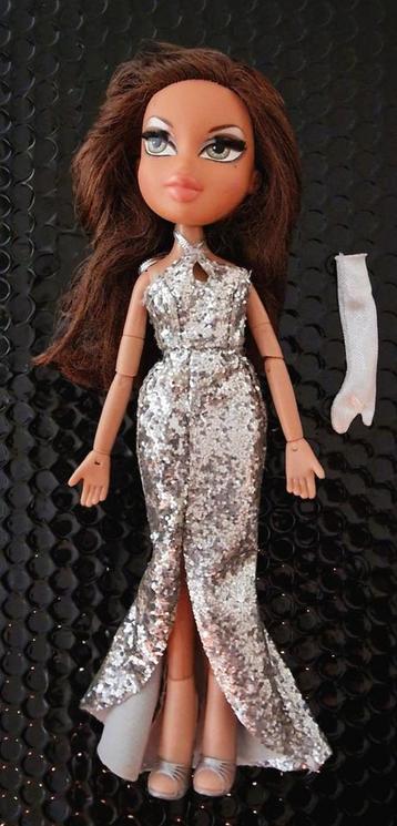 Bratz Movie Star Jade met zilveren jurk (vintage Barbie)  beschikbaar voor biedingen