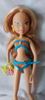 Winx flora beach barbie, Ophalen of Verzenden, Zo goed als nieuw, Pop