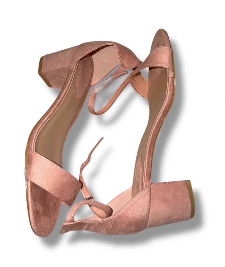 Kayla roze suède hakken/Elegant & trendy maat 36/41, Kleding | Dames, Schoenen, Zo goed als nieuw, Roze, Ophalen of Verzenden