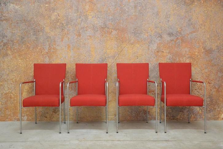 ZGANieuw! 4 rode stoffen Bert Plantagie Style design stoelen, Huis en Inrichting, Stoelen, Zo goed als nieuw, Vijf, Zes of meer stoelen