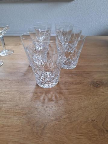 kristallen glazen beschikbaar voor biedingen