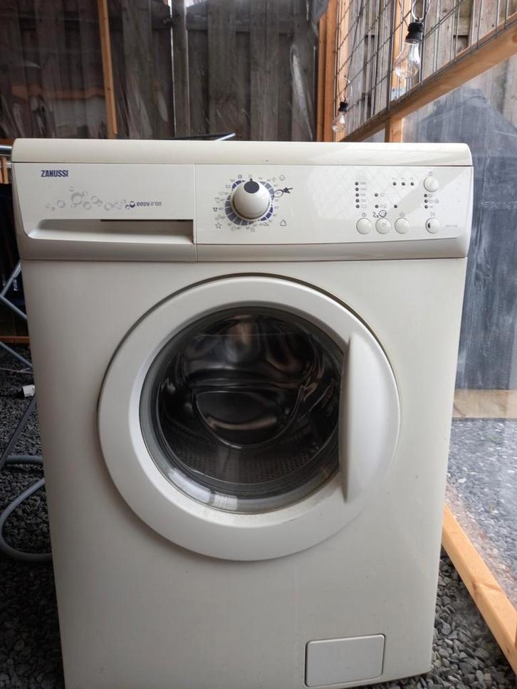 Zanussi Wasmachine 5kg, Witgoed en Apparatuur, Wasmachines, Gebruikt, Voorlader, 4 tot 6 kg, 85 tot 90 cm, 1200 tot 1600 toeren