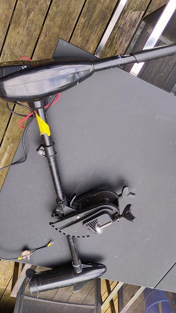 Fluistermotor - elektromotor buitenboord, Watersport en Boten, Bootonderdelen, Gebruikt, Motor en Techniek, Zeilboot of Motorboot