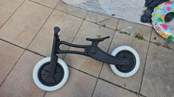 Wishbone loopfiets beschikbaar voor biedingen