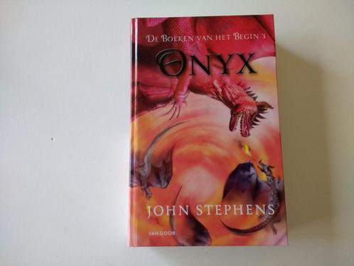 De boeken van het begin deel 3 Onyx John Stephens NIEUW, Boeken, Kinderboeken | Jeugd | 13 jaar en ouder, Nieuw, Ophalen of Verzenden