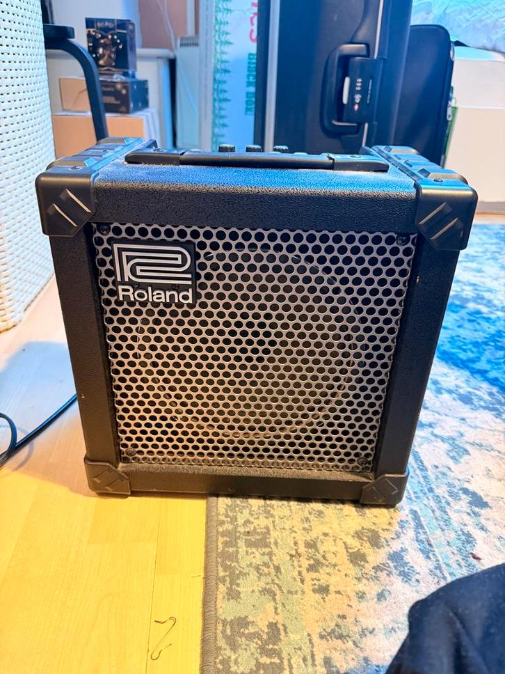 Roland cube 15 versterker – inclusief jack kabel, Muziek en Instrumenten, Versterkers | Bas en Gitaar, Zo goed als nieuw, Gitaar
