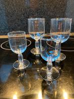 4 mooie borrelglaasjes  met prachtige voet, Ophalen of Verzenden, Nieuw, Borrel- of Shotglas