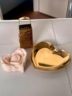 Roos amberblokje met schaaltje en rasp, Huis en Inrichting, Woonaccessoires | Overige, Verzenden, Gebruikt