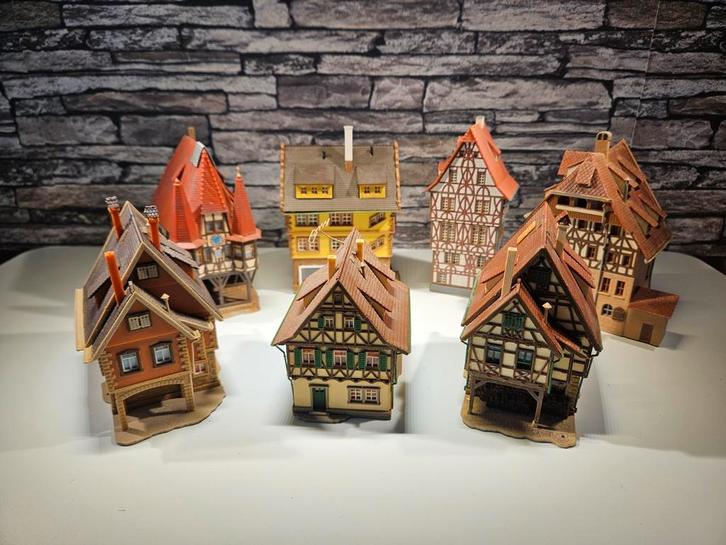 7x vakwerkhuis Duits huis N spoor modeltrein 1:160, Hobby en Vrije tijd, Modeltreinen | N-Spoor, Gebruikt, Brug, Tunnel of Gebouw