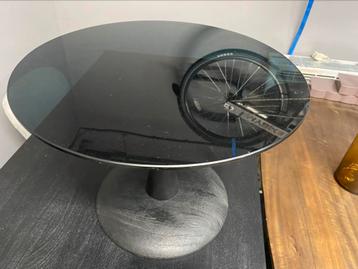 Bijzettafel boogie 55cm smoke glas mangohout hoge korting beschikbaar voor biedingen