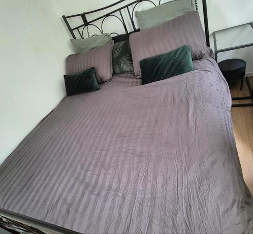 2 persoonsbed, Huis en Inrichting, Slaapkamer | Bedden, Gebruikt, Tweepersoons, Overige maten, 210 cm, Metaal, Zwart, Ophalen