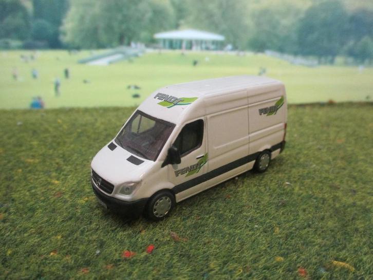 Mercedes Benz Sprinter W906 - Schuco FENDT Tractor Service, Hobby en Vrije tijd, Modelauto's | 1:87, Zo goed als nieuw, Bus of Vrachtwagen