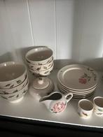 A rose is a rose servies, Ophalen of Verzenden, Zo goed als nieuw, Overige stijlen, Aardewerk