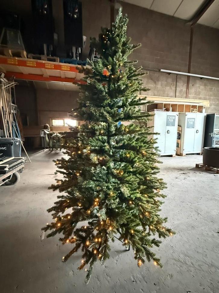 Hoge kunstkerstboom Sherwood - Triumph Tree met 440 lampjes, Diversen, Kerst, Zo goed als nieuw, Ophalen