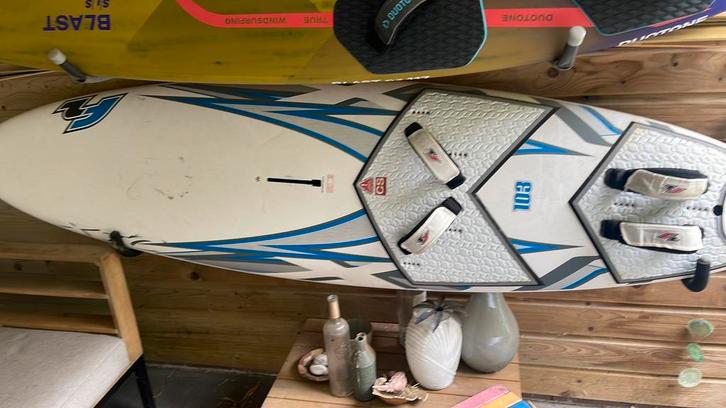 F2 XTC 103 liter surfplank, Watersport en Boten, Windsurfen, Zo goed als nieuw, Plank, Ophalen of Verzenden