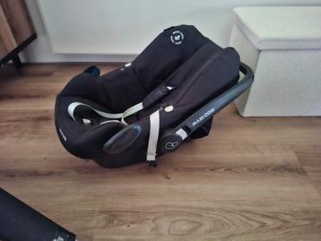 Maxi cosi beschikbaar voor biedingen