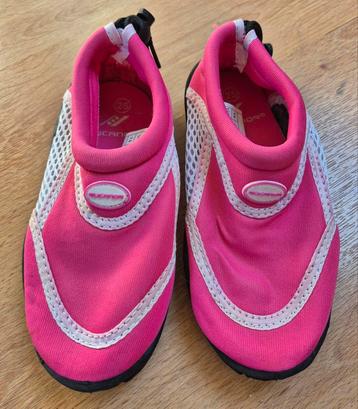 Waterschoenen maat 25 beschikbaar voor biedingen