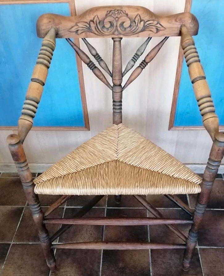 In perfecte staat breistoel, hoekstoel, driepootstoel, Antiek en Kunst, Antiek | Meubels | Stoelen en Banken, Ophalen