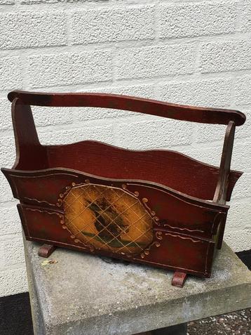 Antieke Houten Bak voor Lektuur/Dienbladen.Handbeschilderd. beschikbaar voor biedingen