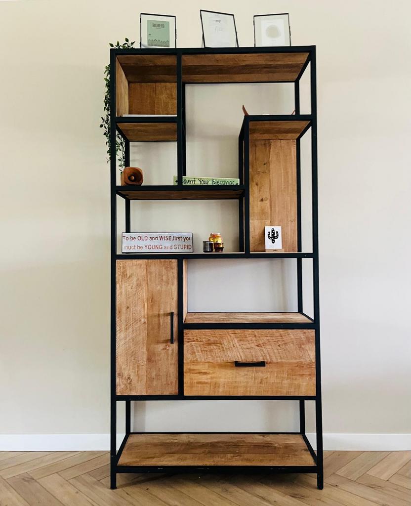 Mooie zeer stevige vakkenkast /wandkast, Ophalen, 200 cm of meer, Zo goed als nieuw, Minder dan 150 cm