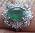 Smaragd design ring %100 natuurlijk smaragd 2,8 karaat, Ophalen, Zo goed als nieuw, 17 tot 18, Met edelsteen