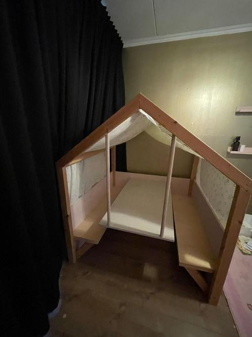 Speelhuisje tekentafel, knutselhoek, picknicktafel, Kinderen en Baby's, Speelgoed | Buiten | Speelhuisjes, Zo goed als nieuw, Hout