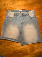 Leuke korte spijkerbroek, Kleding | Dames, Spijkerbroeken en Jeans, Blauw, Ophalen of Verzenden, W27 (confectie 34) of kleiner