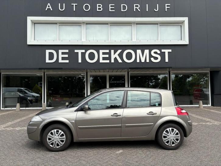 Renault MEGANE 1.6i 16V Navigatie Airco ECC Trekhaak, Auto's, Renault, Bedrijf, Mégane, ABS, Airbags, Airconditioning, Bluetooth