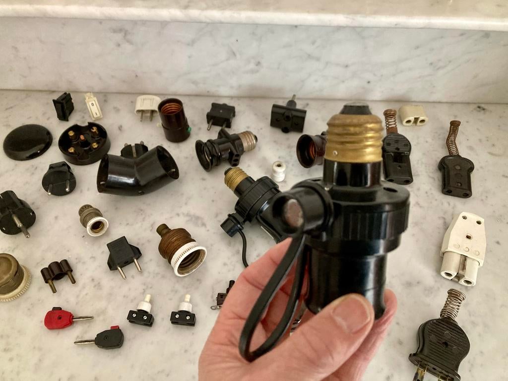 Vintage Bakeliet Schakel Materiaal Fittingen met lichtsensor, Ophalen of Verzenden