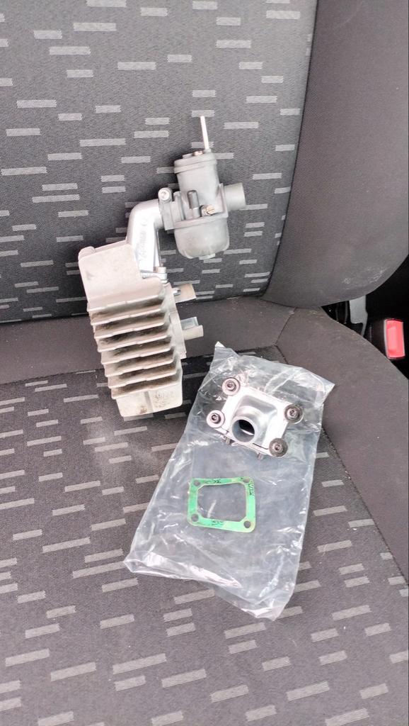 Puch Maxi 65 Polini 15mm bing en Leovince Krul Uitlaat, Fietsen en Brommers, Brommeronderdelen | Algemeen, Gebruikt, Cilinder