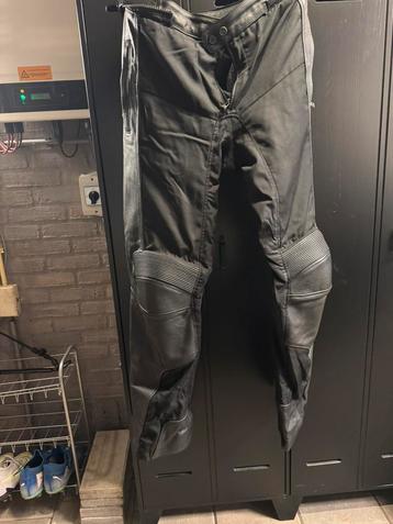 Revit half leder motorbroek beschikbaar voor biedingen