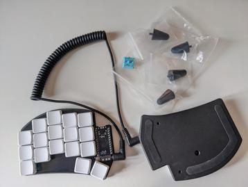 Ferris Sweep ergo split keyboard, aluminum case beschikbaar voor biedingen