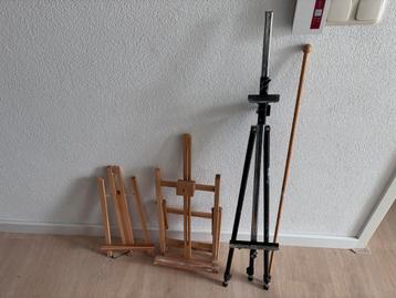 3 schildersezels (2 tafel, 1 buiten), schilderslineaal beschikbaar voor biedingen