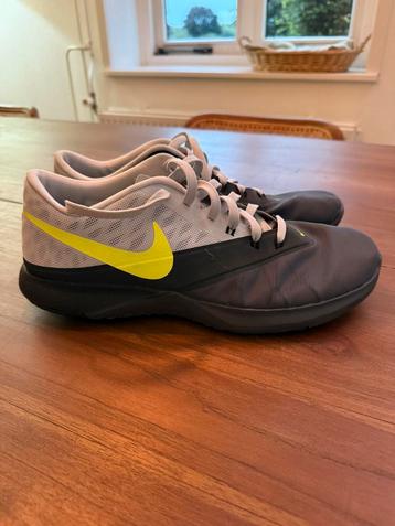Nike FS Lite Trainer beschikbaar voor biedingen