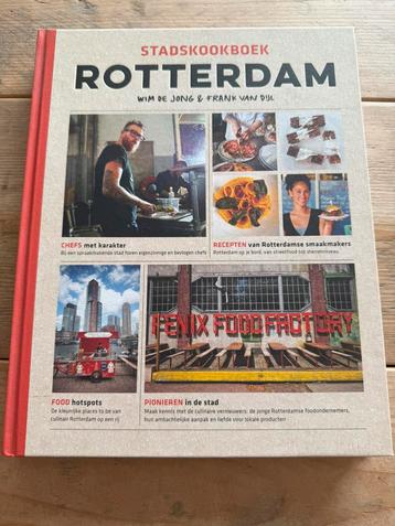 Wim de Jong - Stadskookboek Rotterdam beschikbaar voor biedingen