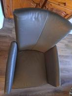 Te koop gebruikte grijze kunststof leer fauteuil op wieltjes, Ophalen, Gebruikt, Minder dan 75 cm, 50 tot 75 cm