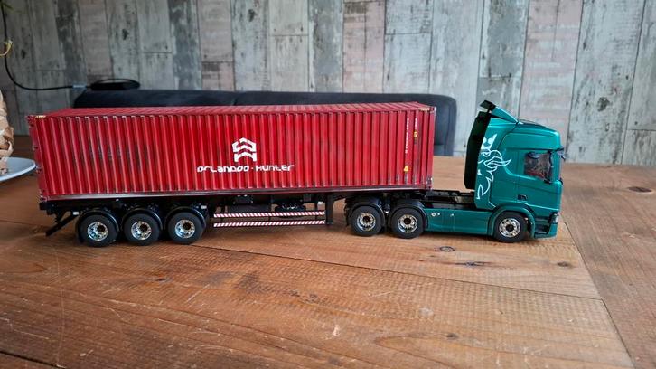 Orlandoo Hunter Scania met trailer 1/32, Hobby en Vrije tijd, Modelbouw | Radiografisch | Auto's, Zo goed als nieuw, Auto onroad